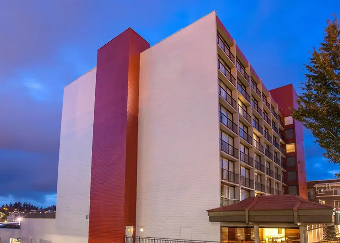 Red Lion Inn & Suites Olympia, Governor Hotel